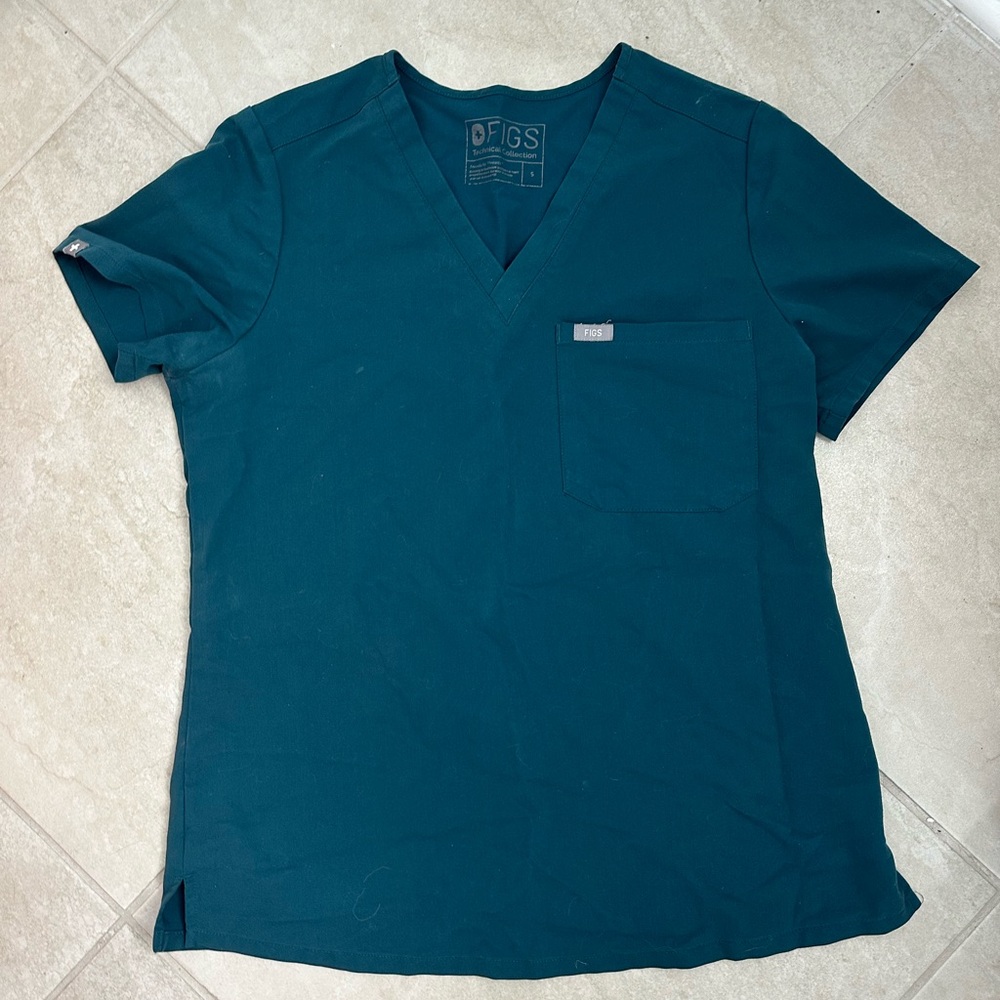Figs Scrub Top